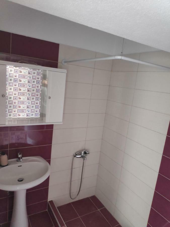 Melistalia Appartment 1 Néa Mihanióna Kültér fotó